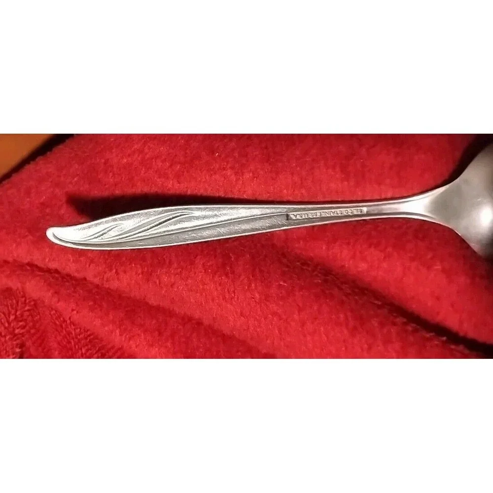 SILCO/INTERNATIONAL‎ Large Tablespoon STAINLESS-DIGNITY  SLIVERWARE/ flatware